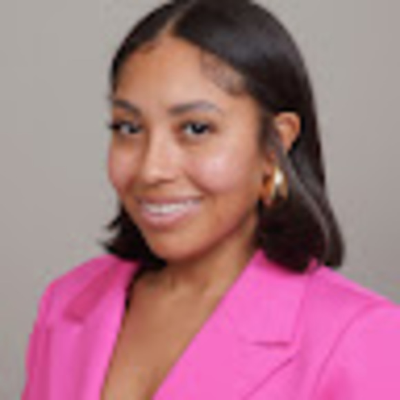 Meet your Posher, Kayla - Picture 1 of 1